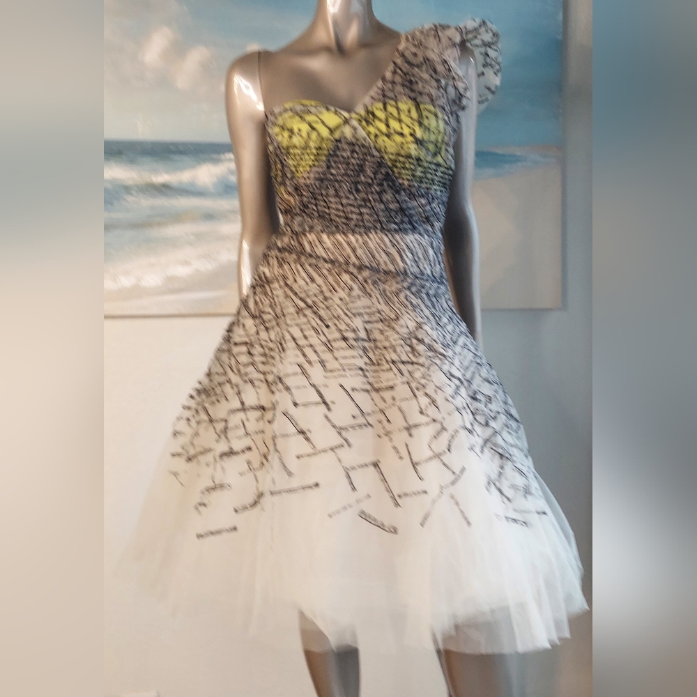 ¤$6,000 OSCAR DE LA RENTA EXCLUS SILK LINED TULLE DRESS S